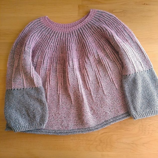 Shidarezakura knitting pattern by Kineco Design